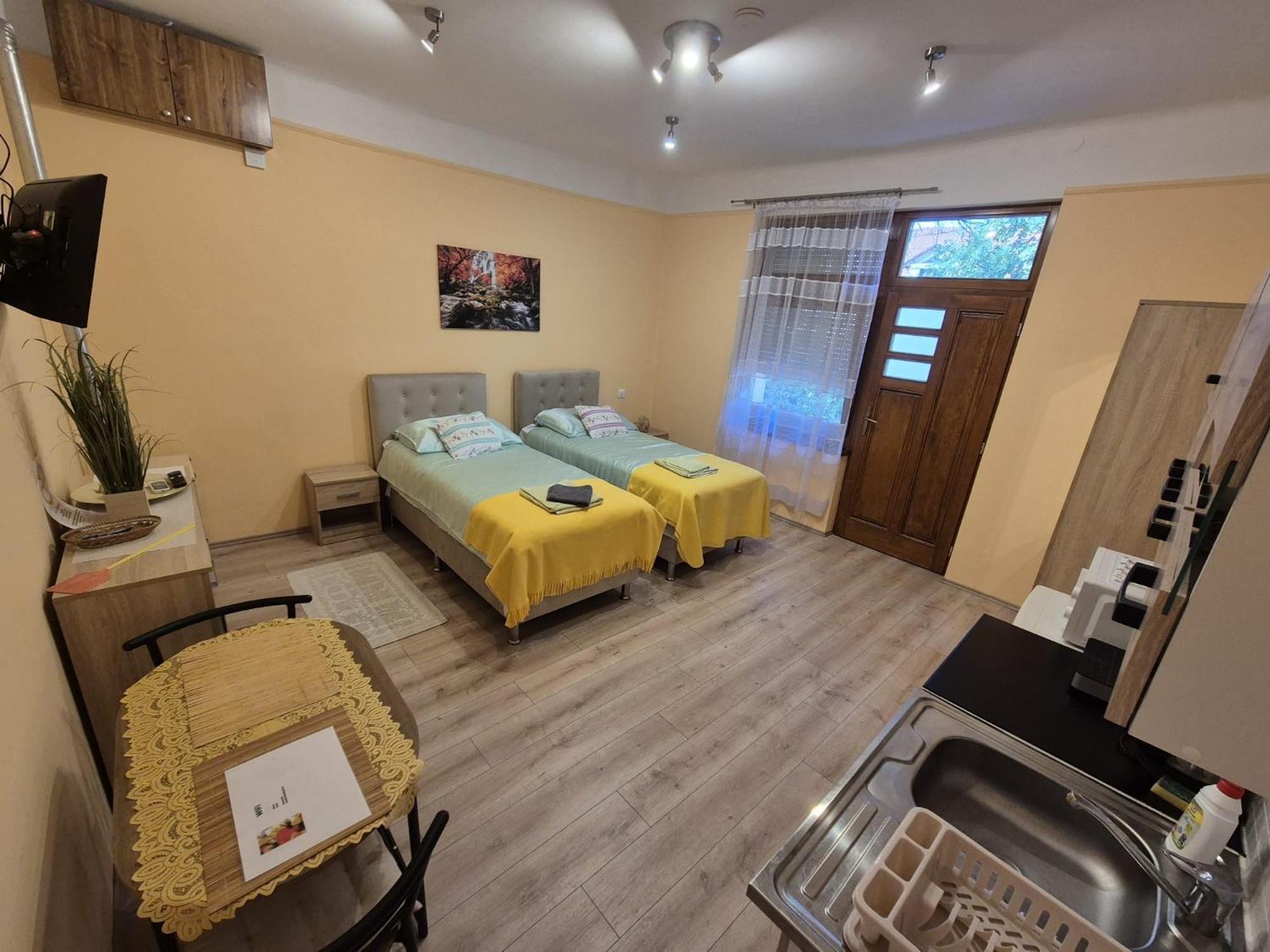 Szahara Vendeghaz Apartment Kerekegyhaza Ngoại thất bức ảnh
