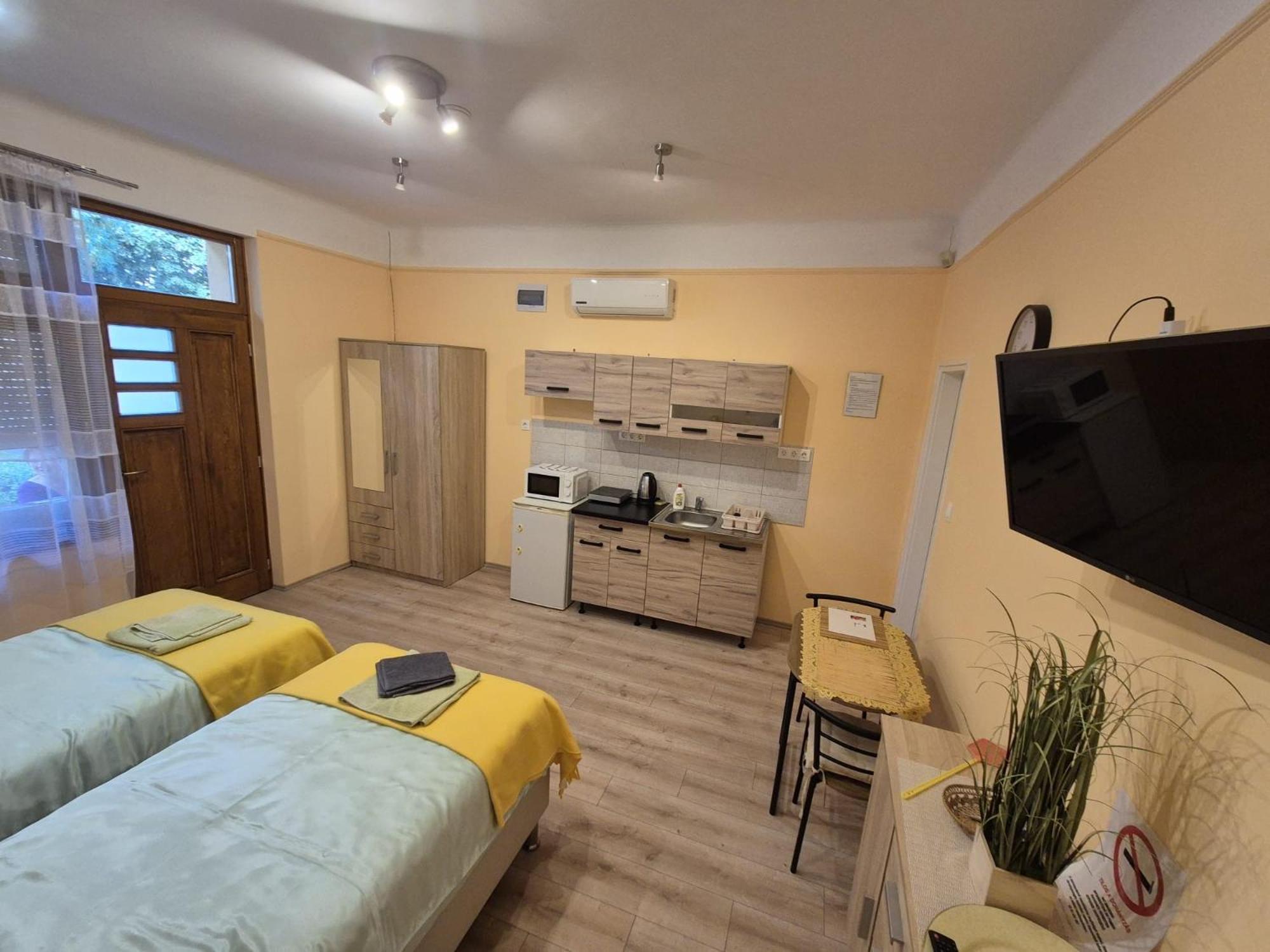 Szahara Vendeghaz Apartment Kerekegyhaza Ngoại thất bức ảnh