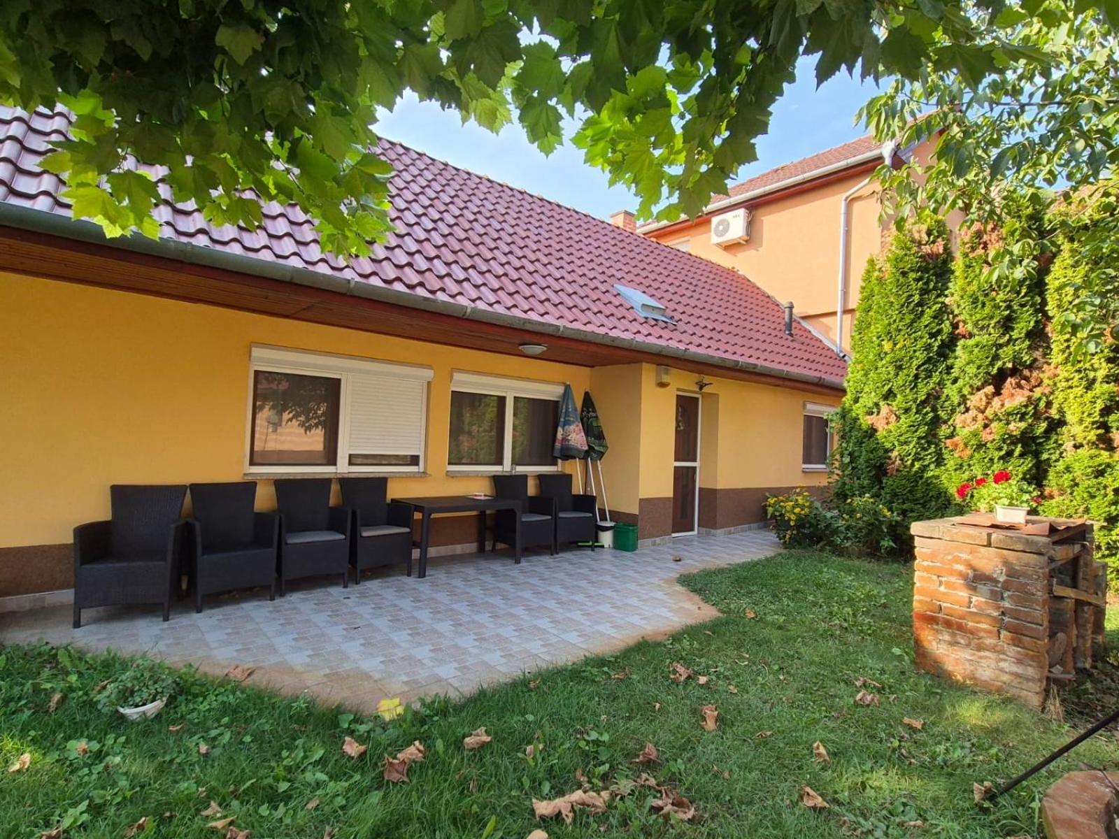 Szahara Vendeghaz Apartment Kerekegyhaza Ngoại thất bức ảnh