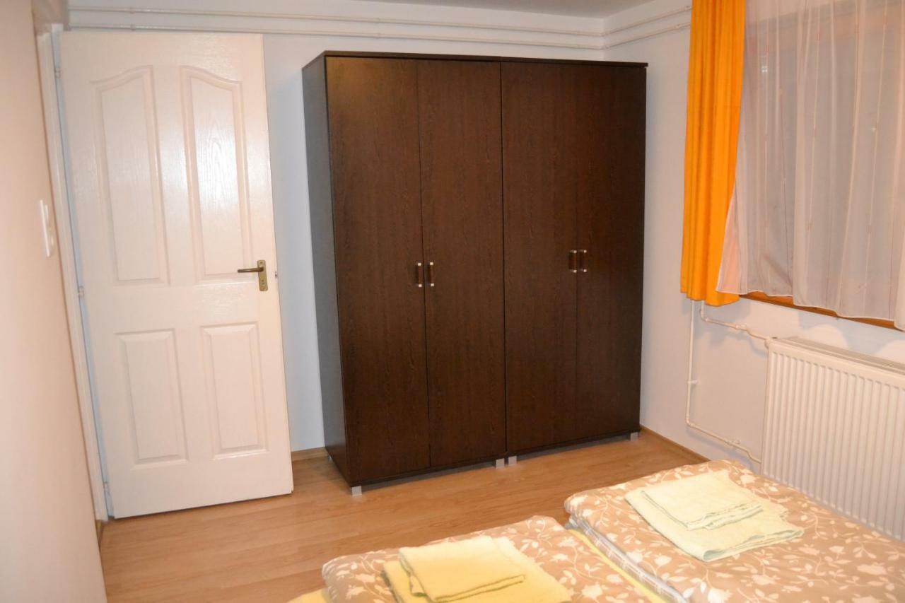 Szahara Vendeghaz Apartment Kerekegyhaza Ngoại thất bức ảnh